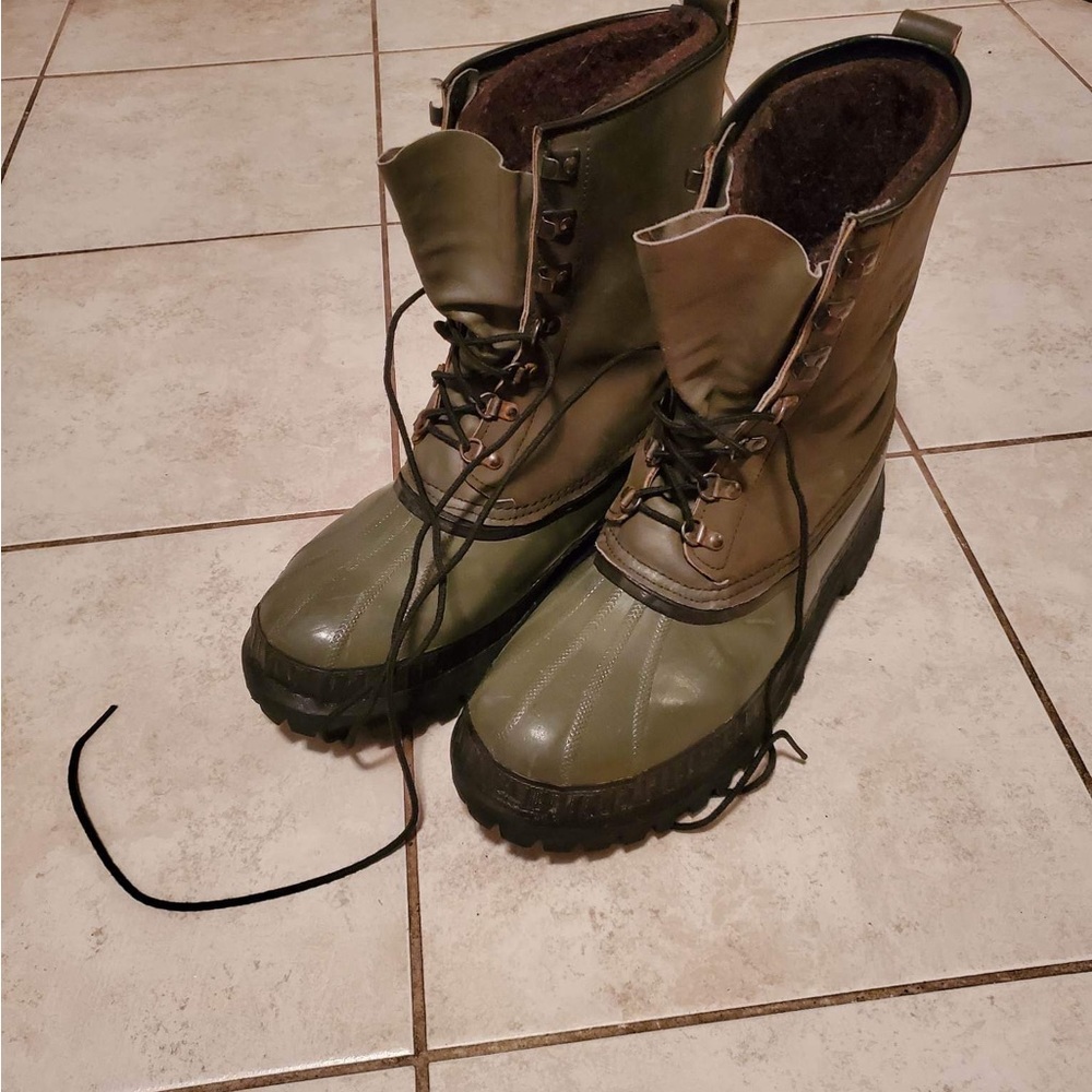 SOREL Caribou men's vibram sole wool lined insulated winter snow boots